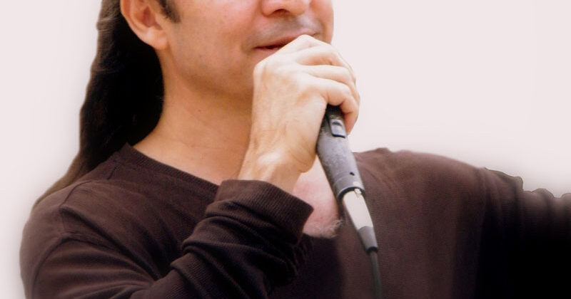 Raúl Martell: El Cantautor Mexicano que Ha Marcado la Música de Conciencia Social